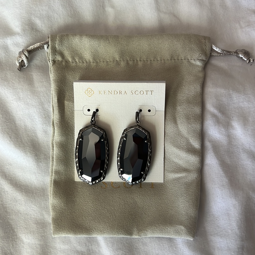 Brand New Kendra Scott Black Ella